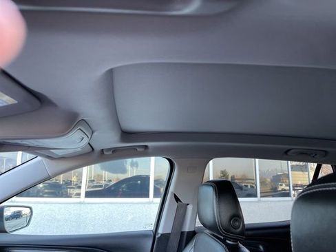 Used 2022 GMC Terrain SLT w/ Elevation Edition image 12