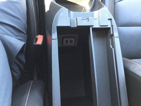 Used 2019 Chevrolet Equinox Premier FWD image 23