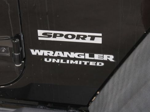 Used 2016 Jeep Wrangler Unlimited Sport w/ Quick Order Package 24S AWD/4WD image 12