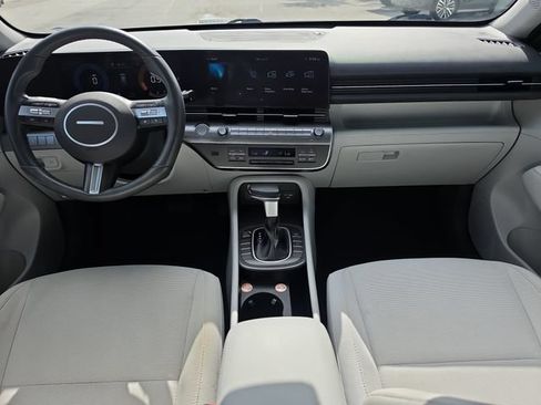 Used 2025 Hyundai Kona SEL FWD image 12