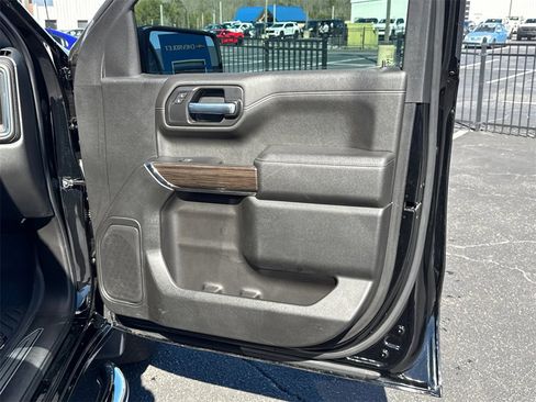 Used 2021 Chevrolet Silverado 1500 RST image 15