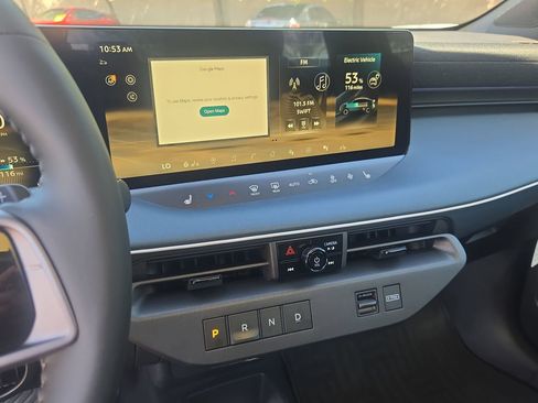 New 2026 Nissan Leaf Platinum+ w/ Cargo Package (Platinum+) FWD image 20