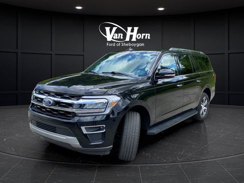 Used 2024 Ford Expedition Max Limited AWD/4WD image 3