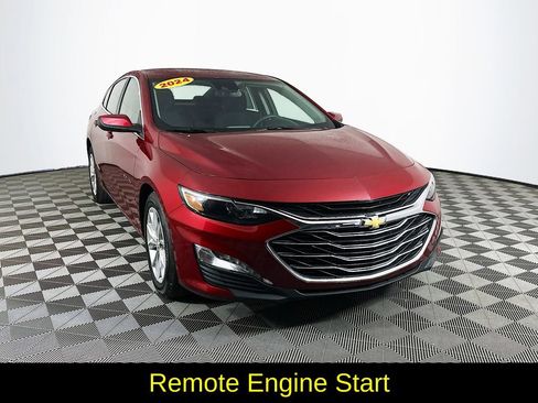 Used 2024 Chevrolet Malibu LT image 3