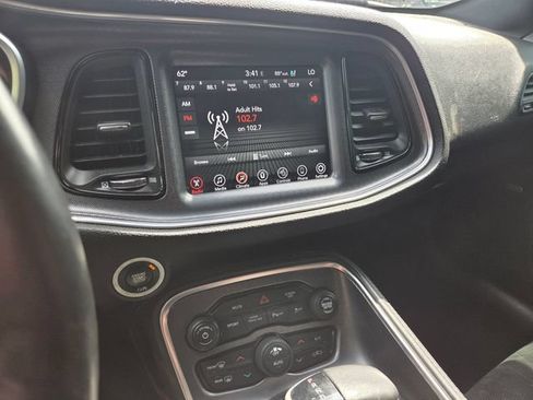 Used 2017 Dodge Challenger R/T Scat Pack w/ Leather Interior Group RWD image 14