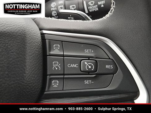 New 2025 Jeep Grand Cherokee Altitude image 16