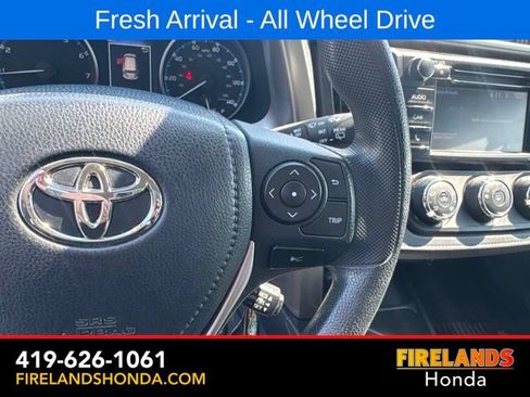Used 2018 Toyota RAV4 LE w/ All Weather Liner Package AWD/4WD image 21