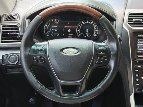 Used 2016 Ford Explorer Platinum AWD/4WD image 13
