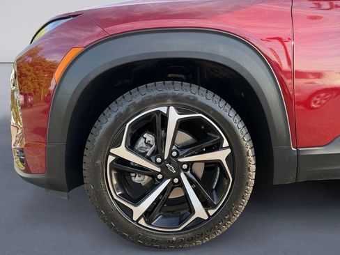 Used 2023 Chevrolet TrailBlazer RS w/ Convenience Package FWD image 9