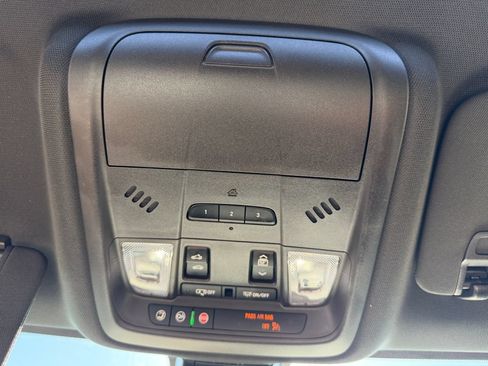 Used 2022 Chevrolet Blazer Premier AWD/4WD image 30