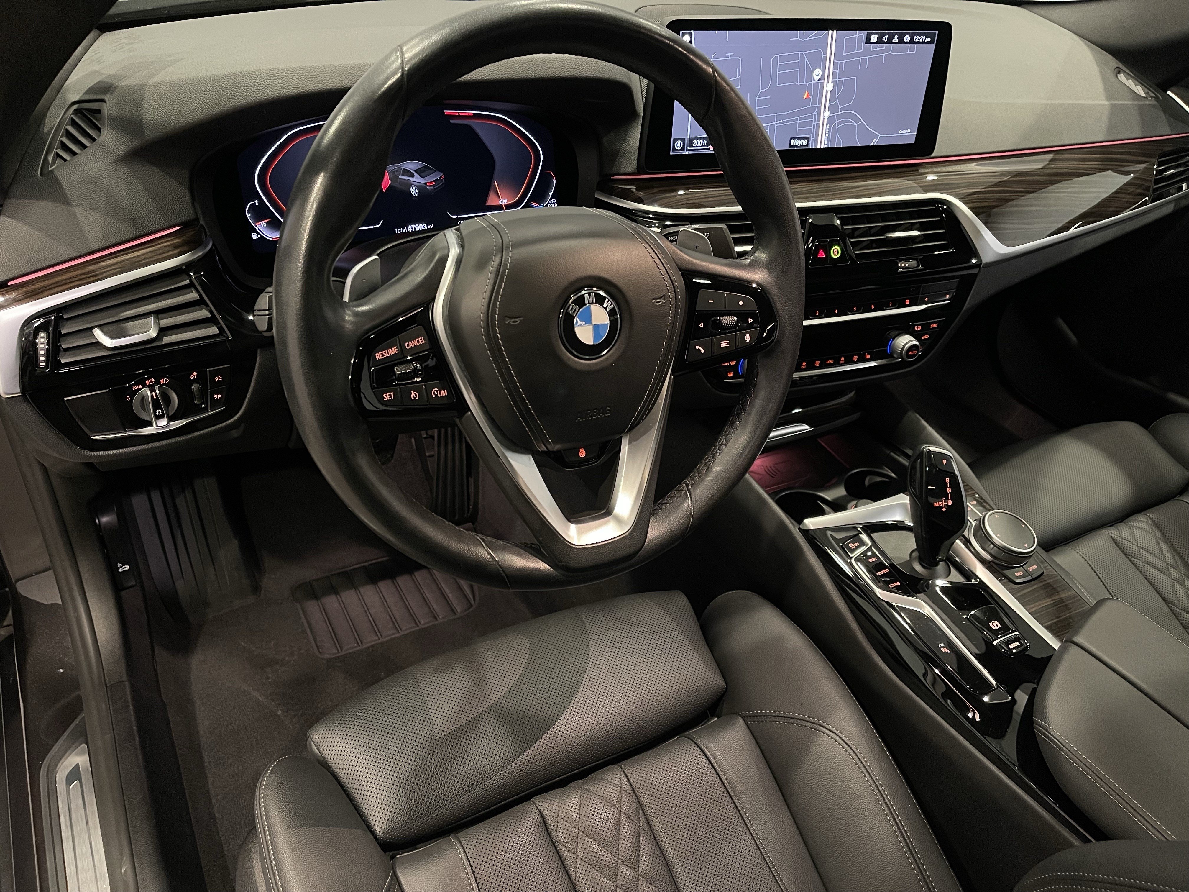 Used 2021 BMW 530i xDrive w/ Convenience Package AWD/4WD image 13