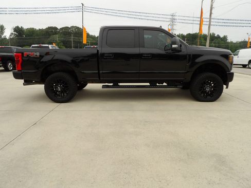 Used 2019 Ford F250 Lariat w/ Lariat Ultimate Package image 4