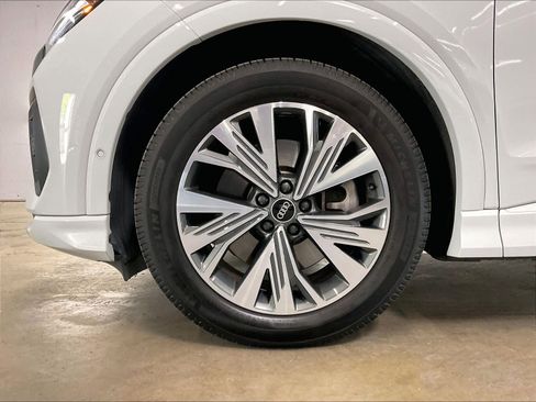 Used 2023 Audi Q4 e-tron Premium Plus w/ Premium Plus image 11