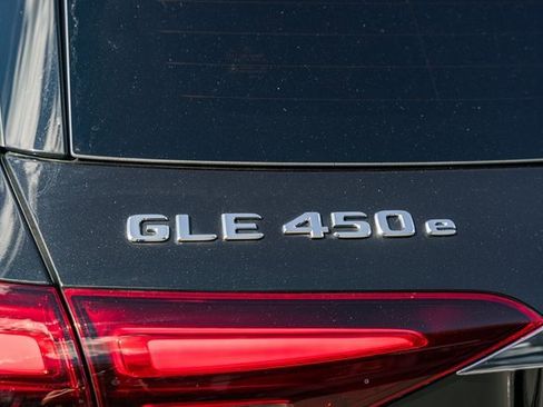 Certified 2025 Mercedes-Benz GLE 450e 4MATIC image 9