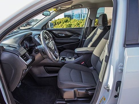 Used 2024 GMC Terrain SLE image 14