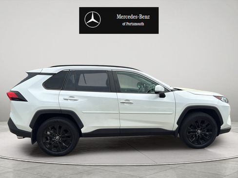 Used 2020 Toyota RAV4 Limited AWD/4WD image 6