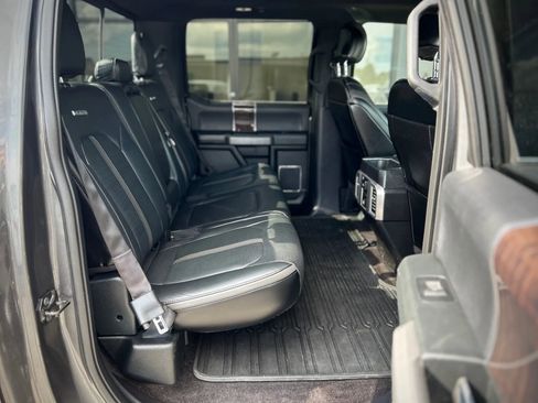 Used 2016 Ford F150 Platinum w/ Equipment Group 701A Luxury image 31