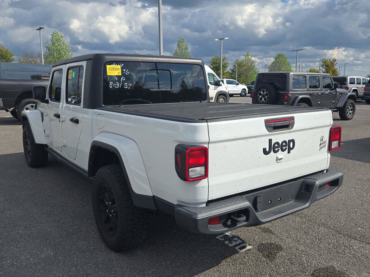 Used 2022 Jeep Gladiator Sport AWD/4WD image 5