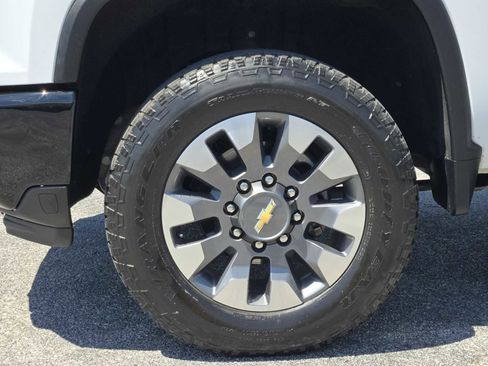 Certified 2024 Chevrolet Silverado 2500 Custom w/ Custom Convenience Package AWD/4WD image 13