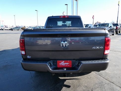 Used 2017 RAM 1500 Express image 5