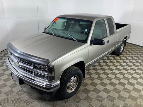 Used 1998 Chevrolet Silverado 1500 4x4 Extended Cab w/ Preferred Equipment Group 2 image 10