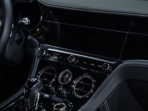 Used 2020 Bentley Continental GT V8 AWD/4WD image 58