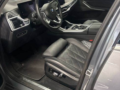 Used 2025 BMW X7 xDrive40i image 5
