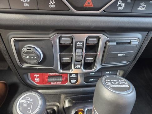 Used 2025 Jeep Wrangler Unlimited Rubicon 392 image 21