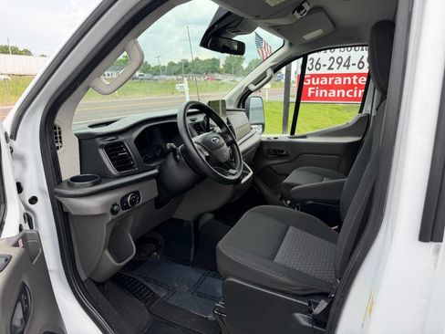 Used 2020 Ford Transit 150 XL RWD image 11