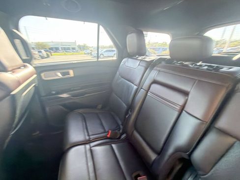 Used 2020 Ford Explorer Platinum AWD/4WD image 13