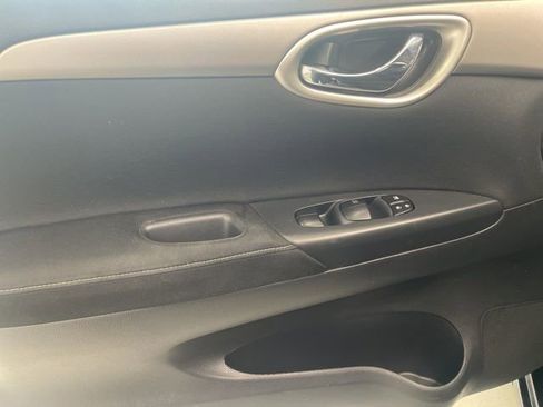 Used 2014 Nissan Sentra SV image 17