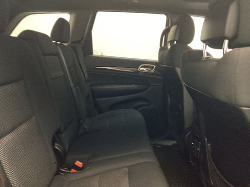 Used 2016 Jeep Grand Cherokee Laredo 75th Anniversary AWD/4WD image 19