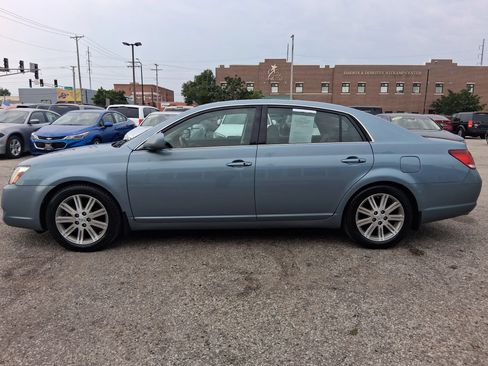 Used 2007 Toyota Avalon Limited FWD image 3