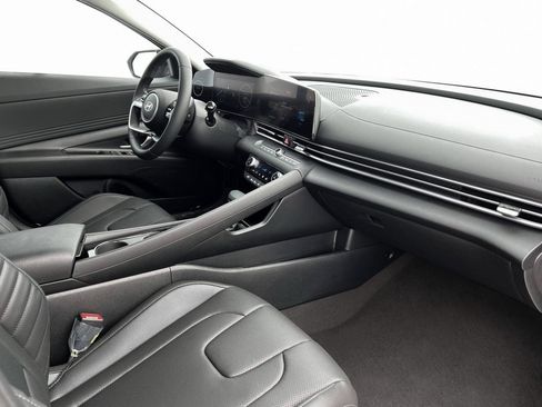 New 2025 Hyundai Elantra Limited image 15