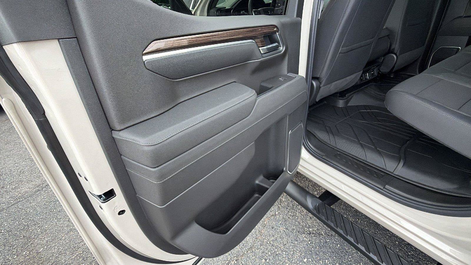New 2026 Chevrolet Silverado 1500 RST w/ RST Select Package AWD/4WD image 18
