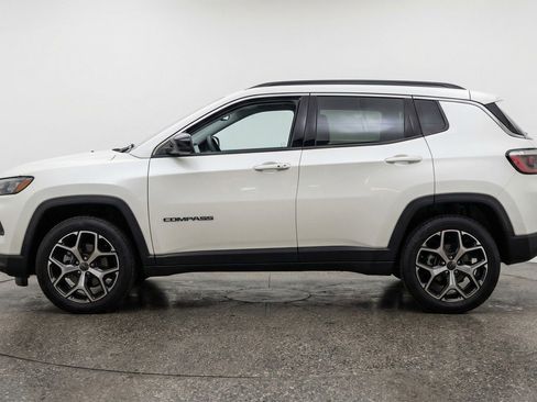 Used 2025 Jeep Compass Limited image 5