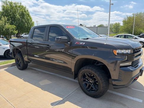 Used 2021 Chevrolet Silverado 1500 LT Trail Boss AWD/4WD image 2
