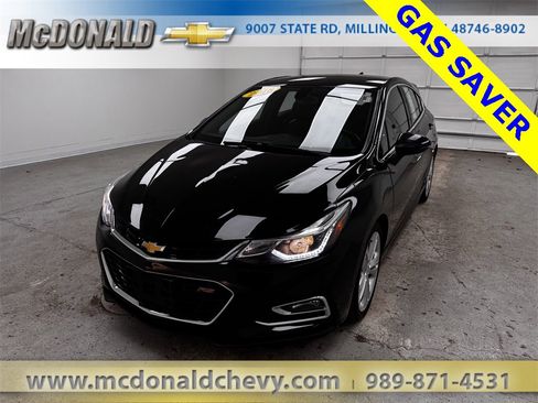 Used 2018 Chevrolet Cruze Premier image 1