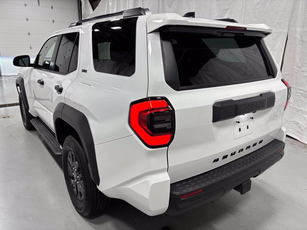 Used 2026 Toyota 4Runner SR5 AWD/4WD image 5