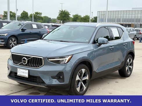 Certified 2023 Volvo XC40 B5 Plus AWD/4WD image 3