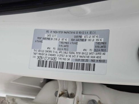 Used 2018 MAZDA MAZDA3 Touring image 32