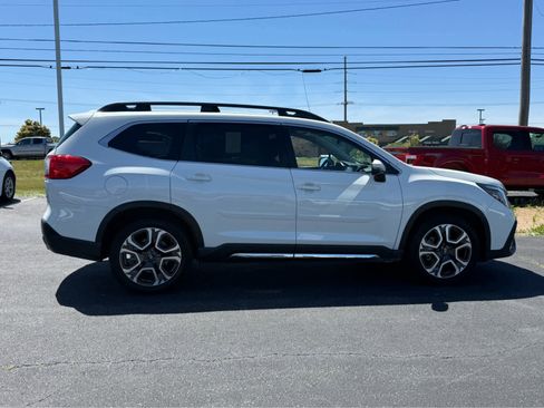 Used 2023 Subaru Ascent Limited AWD/4WD image 8
