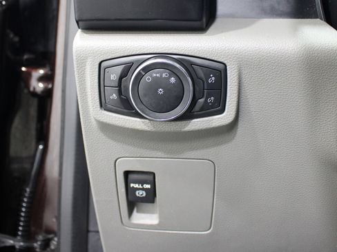 Used 2019 Ford F150 XL w/ Equipment Group 101A Mid AWD/4WD image 8