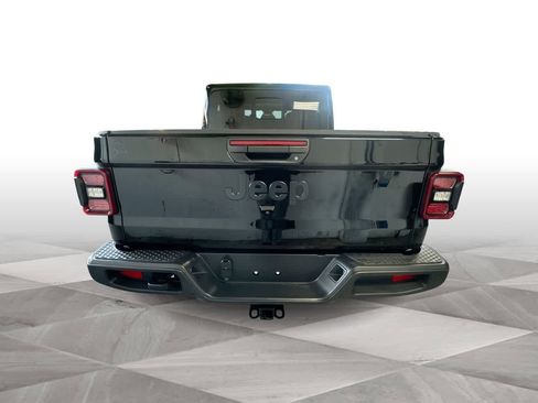 Used 2025 Jeep Gladiator Sport AWD/4WD image 7
