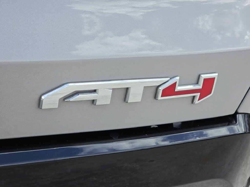 Used 2026 GMC Terrain AT4 w/ Technology Package II AWD/4WD image 9