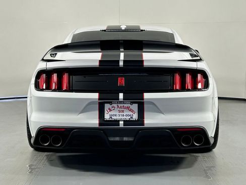 Used 2019 Ford Mustang Shelby GT350R w/ GT350R Equipment Group 920A RWD image 7