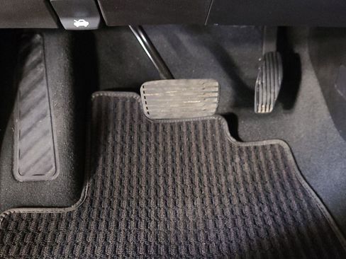 Used 2025 GMC Sierra 1500 Denali Ultimate image 34