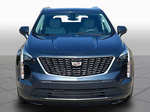 Used 2019 Cadillac XT4 Luxury w/ Cold Weather Package FWD image 4