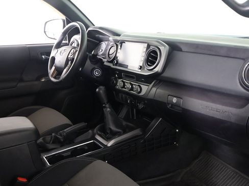 Used 2021 Toyota Tacoma TRD Off-Road AWD/4WD image 23