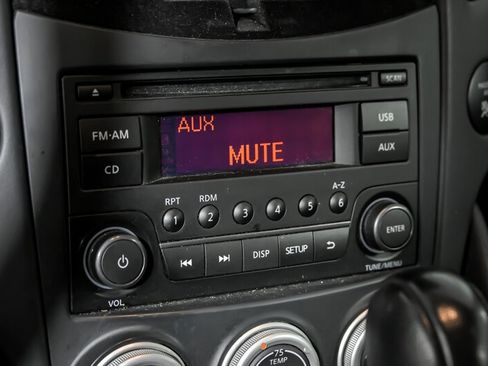 Used 2018 Nissan 370Z Coupe image 28